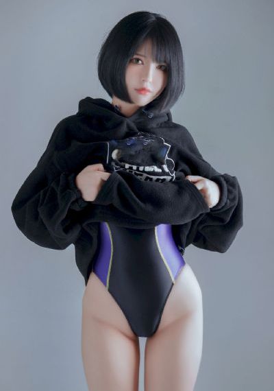 欧美操骚女人逼_720高清视频观看